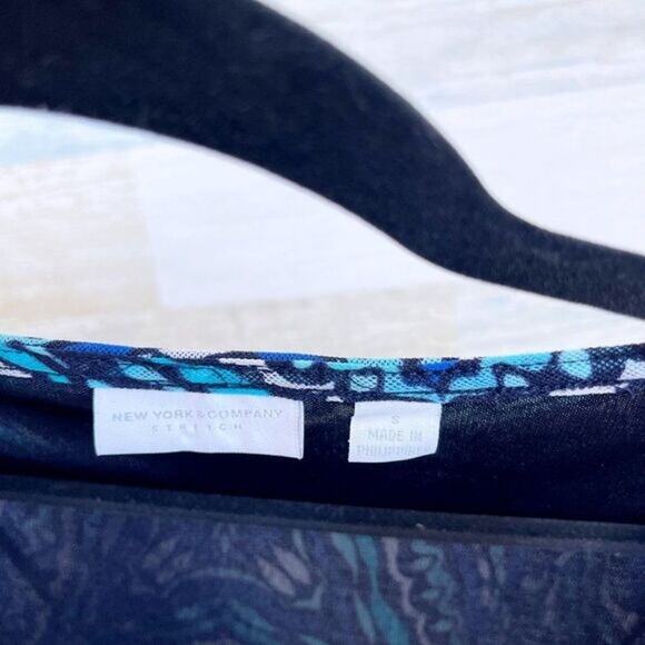 NEW YORK & COMPANY Medallion Print Ruffle Wrap Mesh Dress Womens Small - Picture 7 of 8